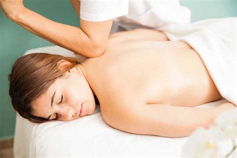 7 Types Of Massage Therapy Explained The Bodywise Clinic 2022