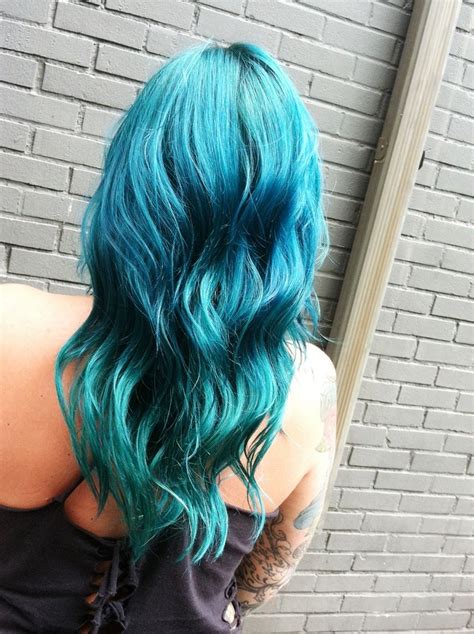 Teal Blue Hair So Gorgeous Kristie Gowan Blonde Hair With Roots