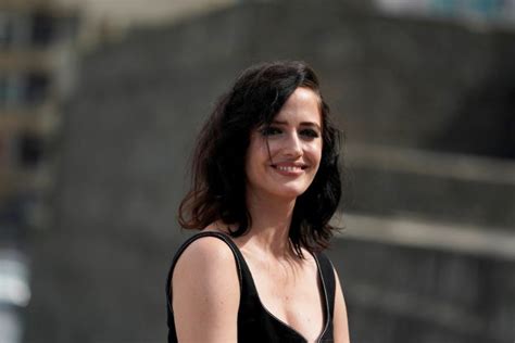 Eva Green Sexy Tits From The Side Photos The Fappening