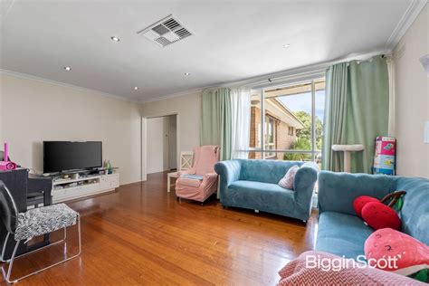 17 Fromhold Drive Doncaster Vic 3108 Domain