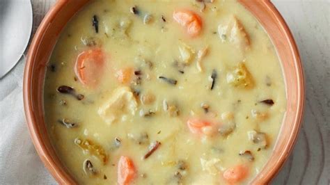 This chicken and wild rice soup tastes just like panera's but you don't have to leave your house! Panera Soup Recipes: Panera Cream of Chicken & Wild Rice ...