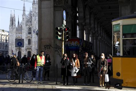 Italy Business And Consumer Confidence Slump On War Concerns Bloomberg