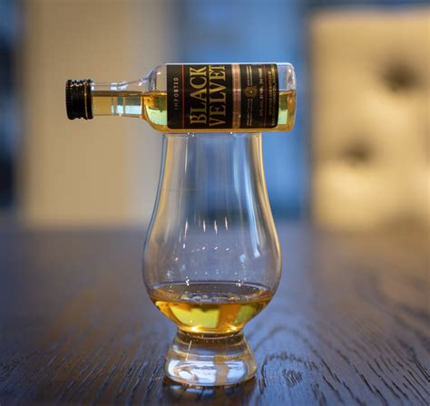 Review 41 Black Velvet Canadian Whisky Rworldwhisky
