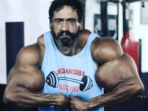 Bodybuilder Hulk Wanting To Become Hulk The Bodybuilder Kept Taking Dangerous Injections Every