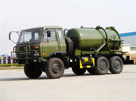 China Dongfeng 6x6 Off Road Military Standard All Wheel Drive Vacuum
