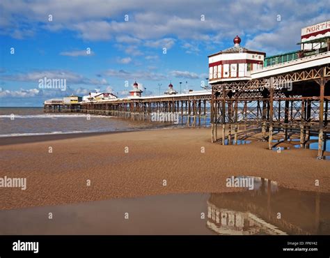 Pier At Blackpool Stock Photos And Pier At Blackpool Stock Images Alamy