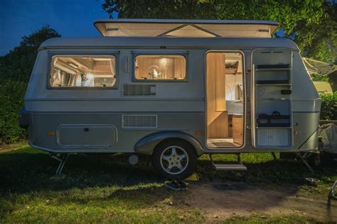 5 Advantages Of A Small Travel Trailer Axleaddict