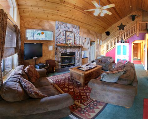 Cozy cabins nestled at the base of the mogollon rim offer a variety of vacation rental options with designs to fit the needs of a romantic weekend retreat or family vacation getaway. Arizona Cabin Rental