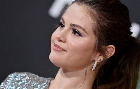 Watch The First Teaser For Selena Gomez Documentary My Mind And Me
