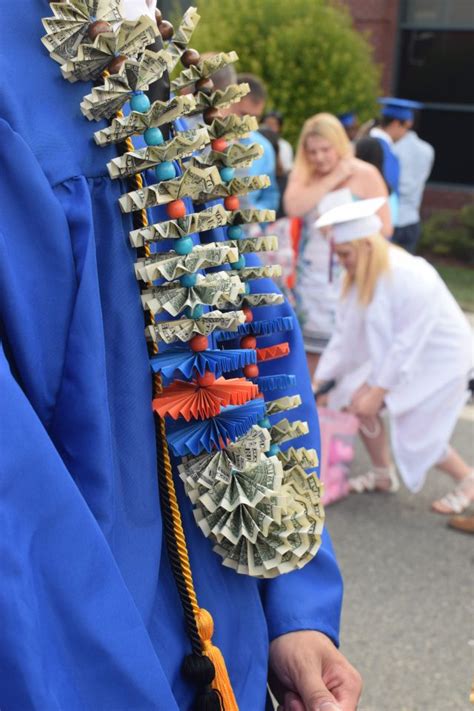 Message in a bottle homemade graduation gift idea. DIY: money lei ~ for the graduate in 2020 | Unique ...