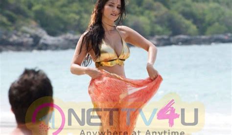 Hindi Actress Sunny Leone Latest Hot Glamour Photos 213564