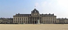 Ecole Militaire, Paris - Finding Napoleon