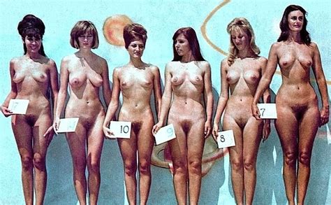Women With Numbers Vol Retro Nude Beauty Constests Bilder