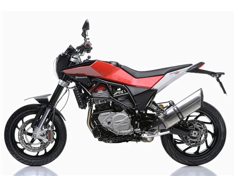 2013 Husqvarna Nuda 900R ABS photos and specifications