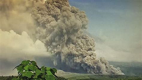 At Least People Evacuated After The Eruption Of The Semeru