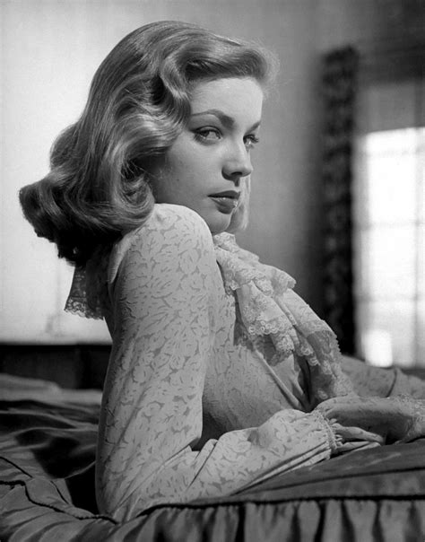 Lauren Bacall Circa 1944 Roldschoolcool