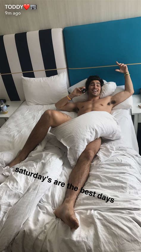 Pinterest Indie6453 E Y E C A N D Y In 2019 Men In Bed Shirtless