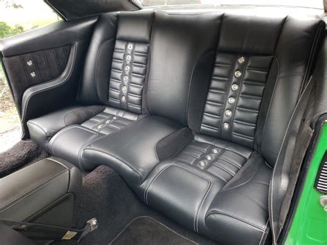 Tmi Rear Seat And Quarter Trim In The 68 Camaro Carro Deportivos