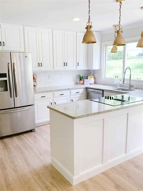 How To Paint White Kitchen Cabinets White Belletheng