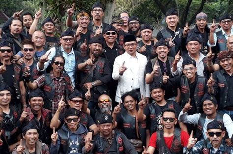 Resmi Jadi Anggota Kehormatan Bikers Brotherhood Ridwan Kamil Punya