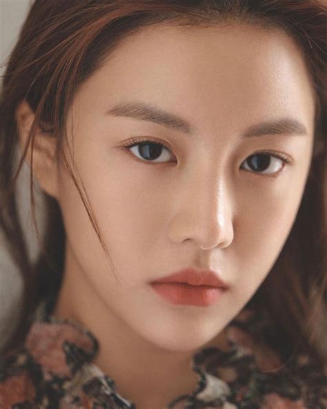 Go Yoon Jung 고윤정 In 2020 Korean Beauty Girls Asian Makeup Beauty Girl