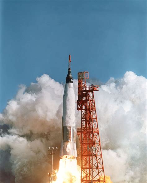 In Photos How John Glenn Made History On 1st Us Orbital Flight Mercury