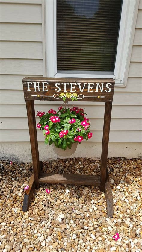 Pin By Custom Pallet Signs And Wreaths On My Pallet Art Diy Woodworking