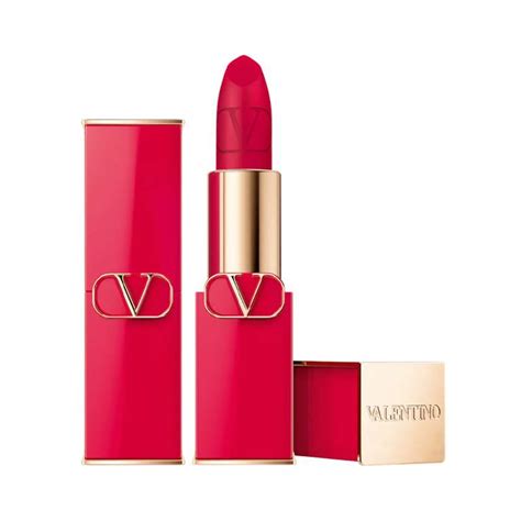 Why You Should Wear Red Lipstick In April
