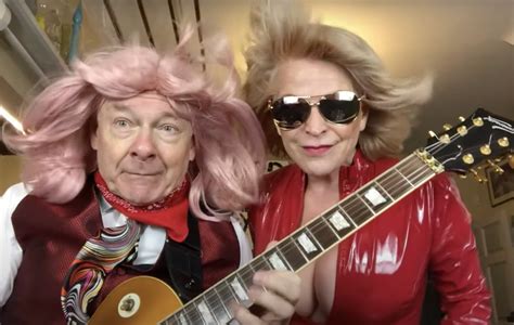 Watch Toyah Willcox and Robert Fripp cover a Mötley Crüe classic