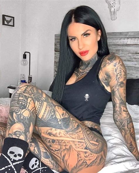 Pin By World Tattoo Gallery On Inked Girls In 2020 Tattooed Girls