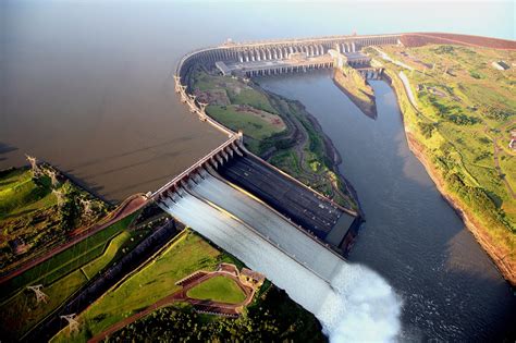 As Usinas Hidrelétricas São Amplamente Utilizadas No Território Brasileiro