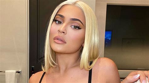 kylie jenner debuts platinum blonde hair for girls night out access
