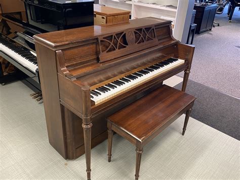 Pittsburgh Piano Store New Used Yamaha M203 Walnut Upright Pianos