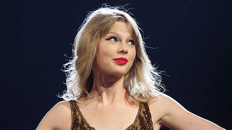 Taylor Swift Pulled Her Music From Spotify