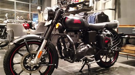 Royalenfield #classic350 #royalenfieldclassic350 royal enfield classic 350 stealth black dual disc abs bs6 | royal enfield. Royal Enfield Classic 350 BS6 With FI 2020 | Stealth Black ...