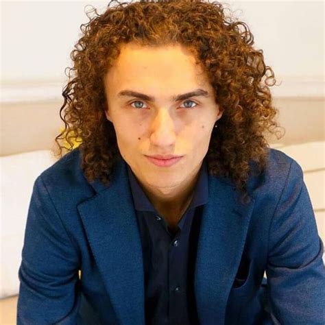 Kwebbelkop Gaming Setup And Gear 2020 Influencer Equipment Celebrity