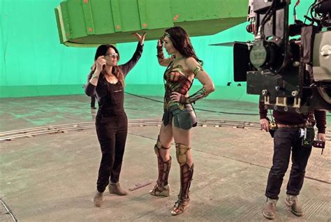 Gal Gadot Behind The Scenes Famosos Hot Sex Picture