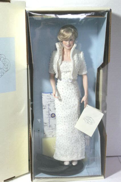 The Franklin Mint Diana Princess Of Wales Porcelain Portrait Doll 1998