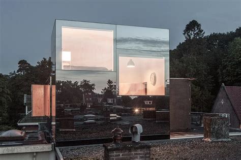 Mirrored Rooftop Home Serves Treehouse Vibes Tree House Glass Facades Cubes Architecture