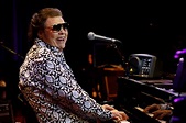 Ronnie Milsap returned to his iconic studio for duets album