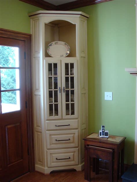 Traditional Antique White Corner Hutch Mikes Woodworking
