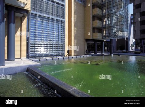 Debis Building By Renzo Piano Hi Res Stock Photography And Images Alamy