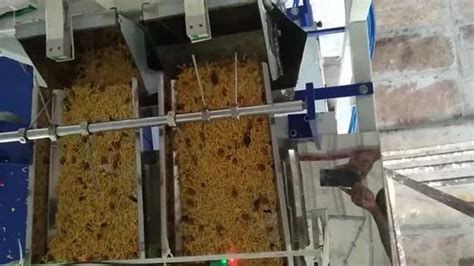 Three Phase Potato Chips Packaging Machine 440 V Automation Grade