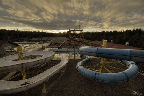 I Explored An Abandoned Water Park And Campground 95200 X 3465 Oc R