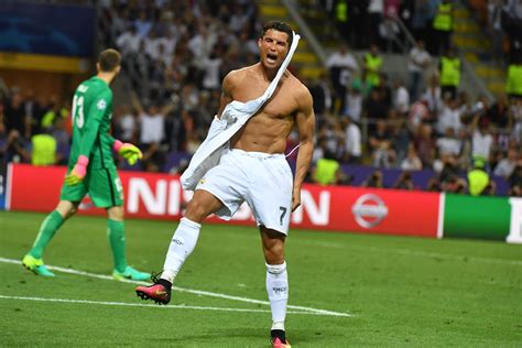 20 Top Photos From Cristiano Ronaldos Celebration After Scoring Pk To Win Champions League