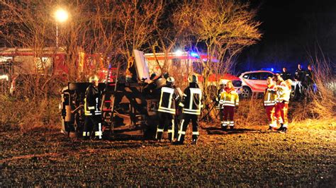 Fritzlar Unfall Am Wildunger Kreuz Fahrer Verletzt