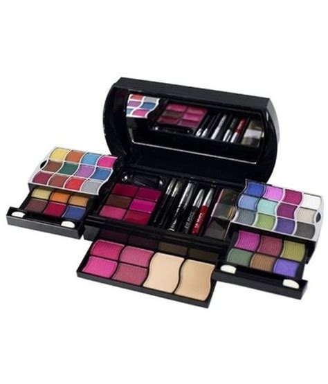 This makeup case enjoys a great popularity among professional makeup artists, learners, therapists, hairdressers, a beginner and many others. Cameleon Makeup Kit: Buy Cameleon Makeup Kit at Best ...