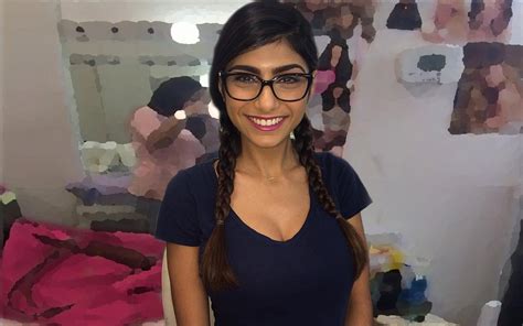 Wallpaper Mia Khalifa Cleavage Pornstar Low Quality Edited Glasses