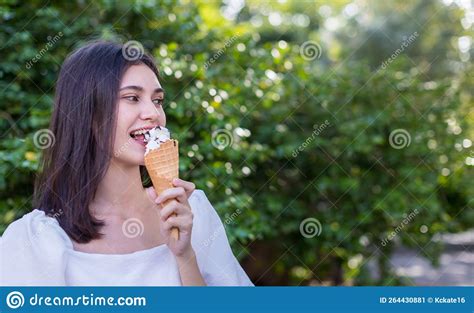 Beauty Young Woman Eating An Ice Cream Cheerful Young Women Eating Icecream Woman Eat Ice