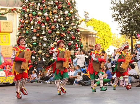 A Christmas Fantasy Parade Toy Factory Elves Carlos Flickr